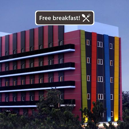 Amaris Hotel Senen Jacarta Exterior foto