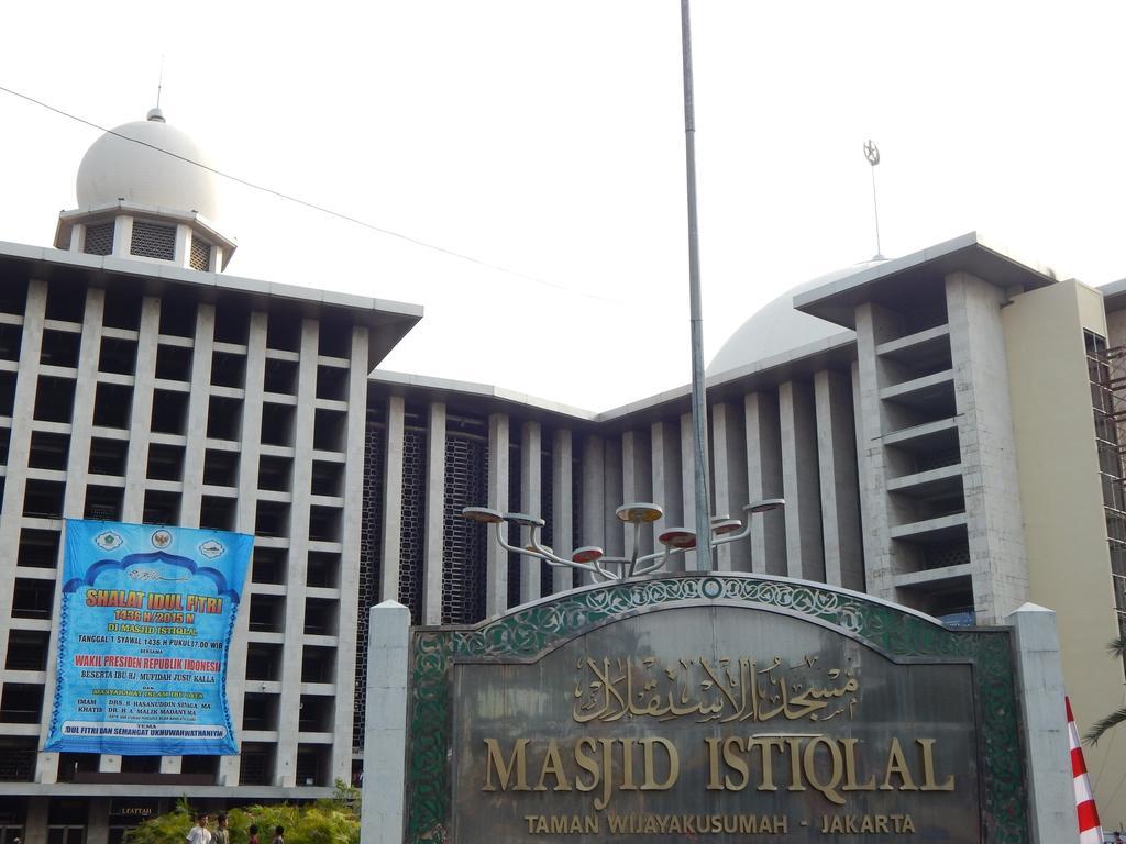Amaris Hotel Senen Jacarta Exterior foto